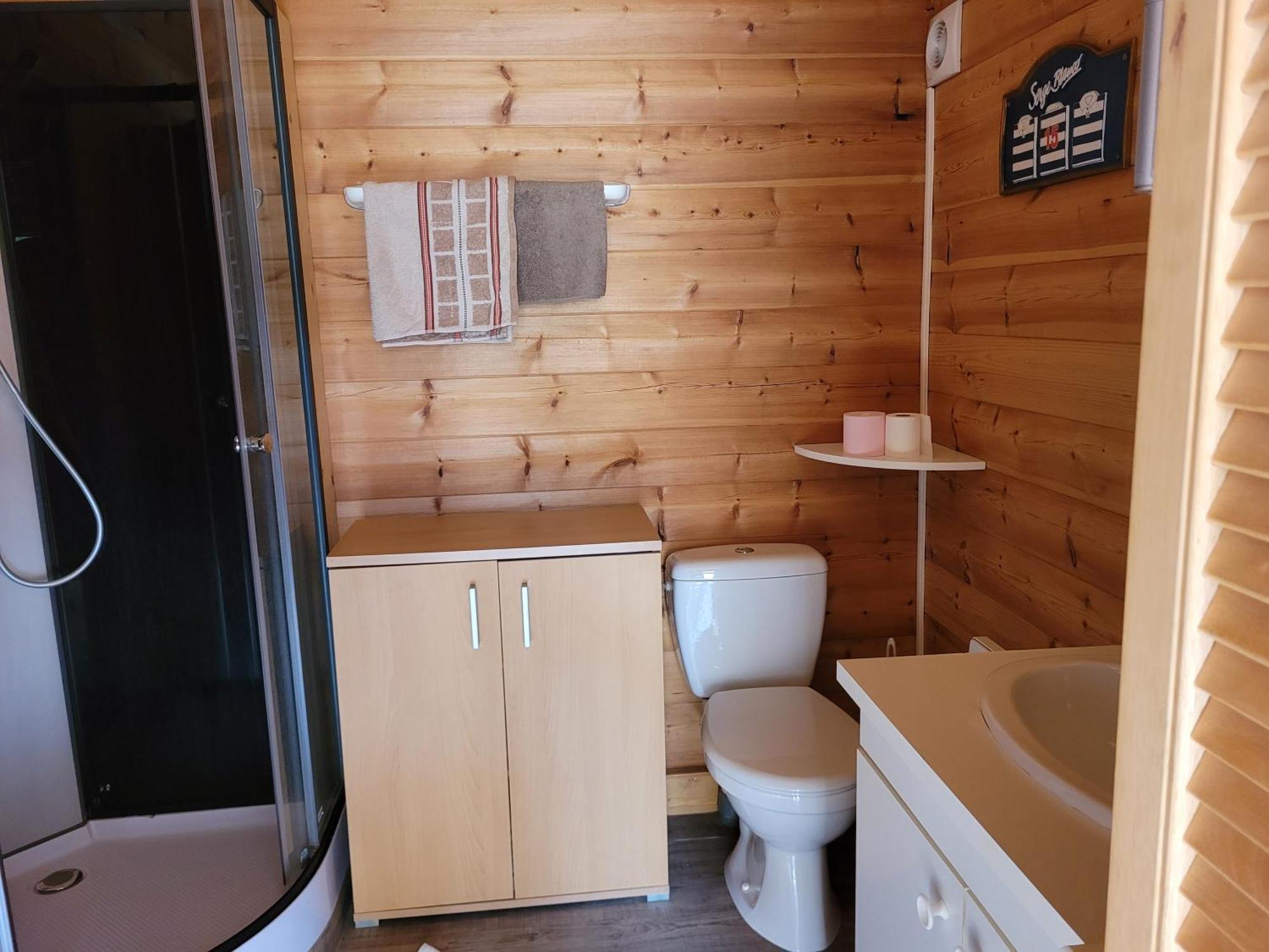 Au Petit Chalet Gigouzac Luaran gambar